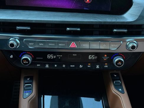 Used 2024 Kia Telluride SX Prestige X-Pro AWD/4WD image 38