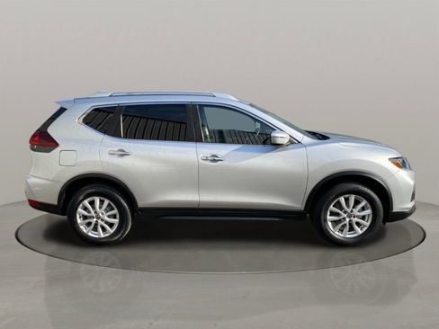 Used 2019 Nissan Rogue SV image 19