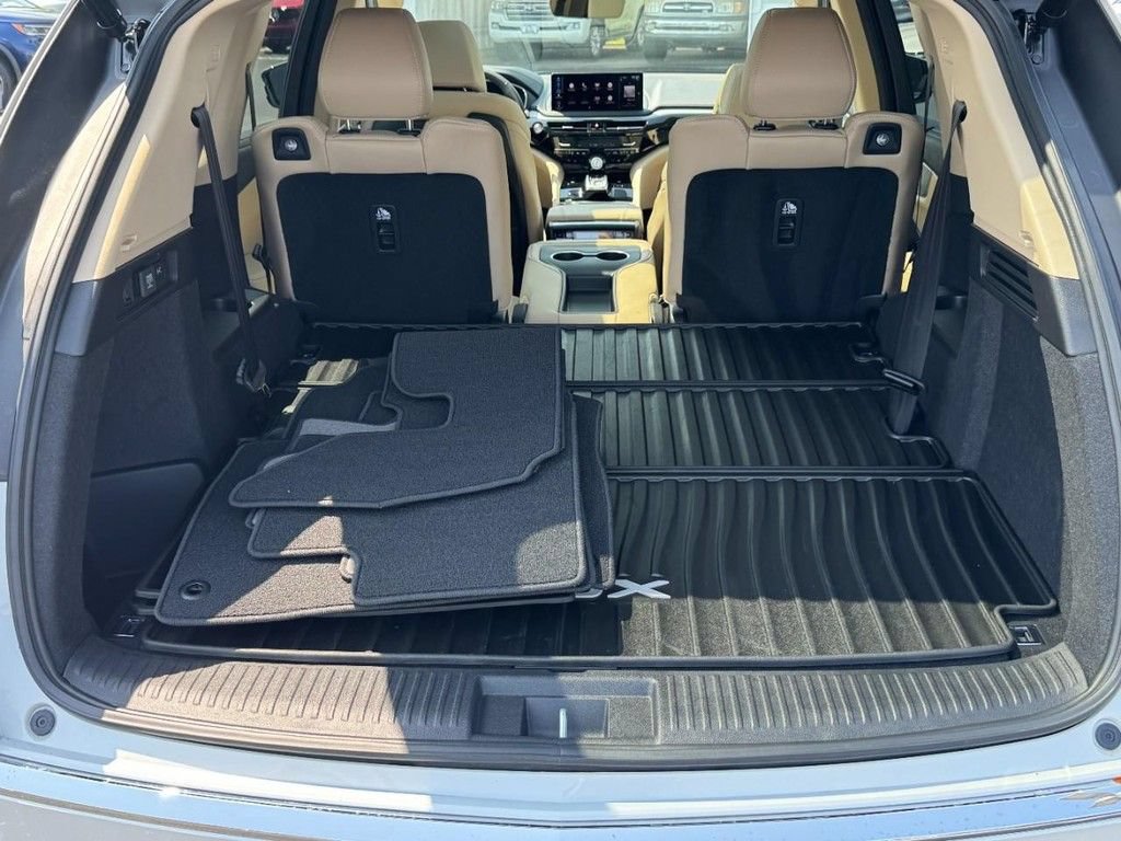 Certified 2026 Acura MDX w/ Technology Package AWD/4WD image 6