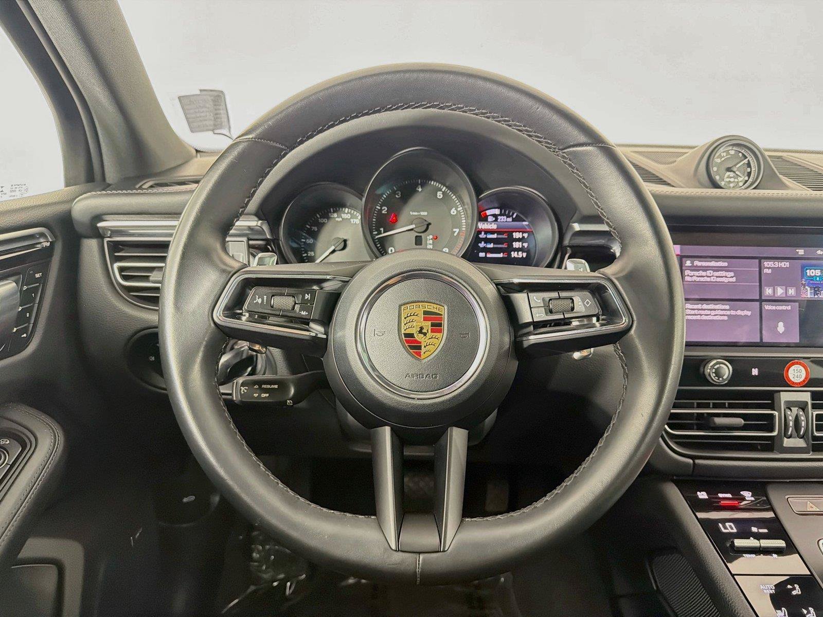 Used 2022 Porsche Macan AWD/4WD image 13