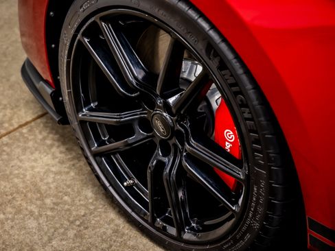Used 2020 Ford Mustang Shelby GT500 w/ Technology Package RWD image 19