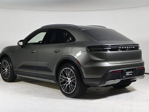Certified 2025 Porsche Macan Electric image 3