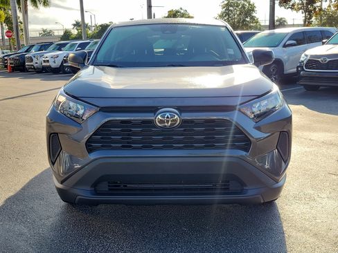Used 2022 Toyota RAV4 LE image 2