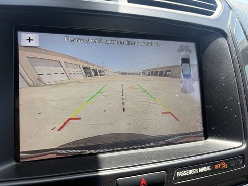 Used 2018 Ford Explorer XLT w/ Equipment Group 202A FWD image 18