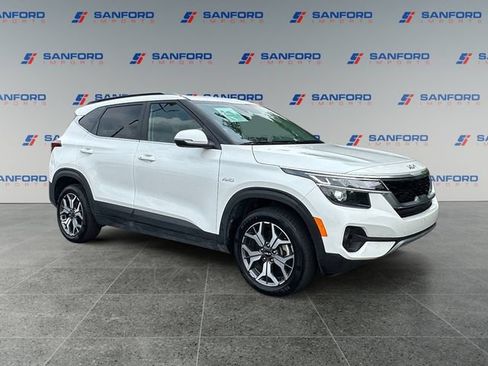 Used 2023 Kia Seltos EX AWD/4WD image 7
