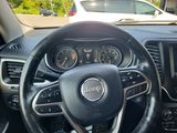 Used 2019 Jeep Cherokee Latitude Plus w/ Cold Weather Group image 5
