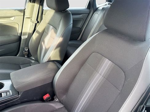 Used 2025 Honda Civic Sport image 19