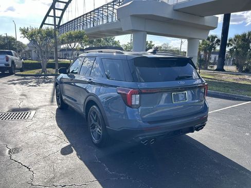 Used 2025 Ford Explorer ST AWD/4WD image 10