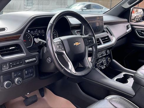 Used 2021 Chevrolet Tahoe Premier w/ Premium Package image 32