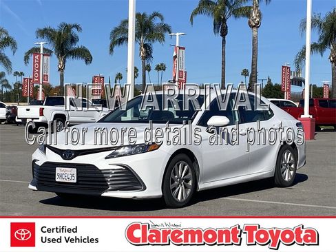 Certified 2023 Toyota Camry LE image 1