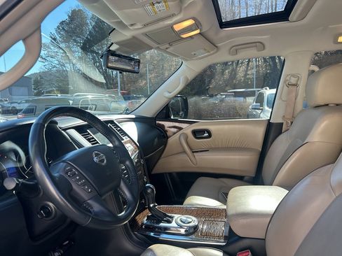 Used 2018 Nissan Armada Platinum image 29