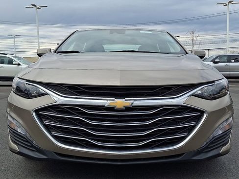 Used 2024 Chevrolet Malibu LT image 2
