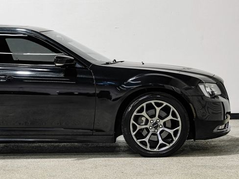 Used 2015 Chrysler 300 S w/ 300S Premium Group RWD image 13