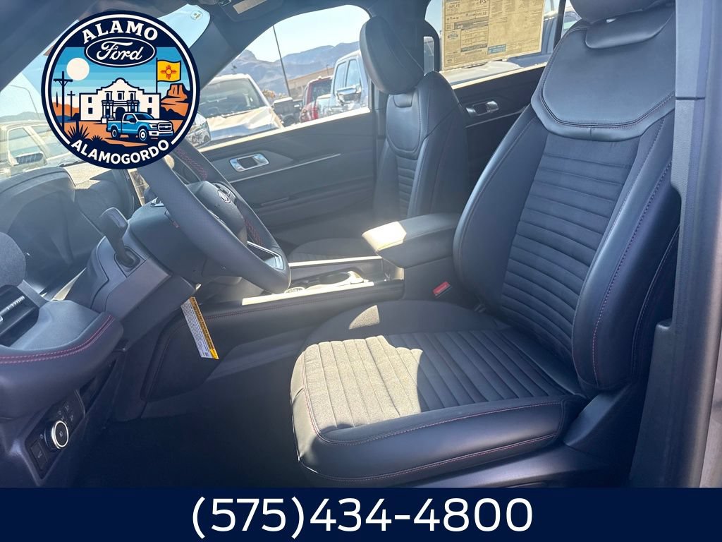 New 2026 Ford Explorer ST-Line w/ ST-Line Street Pack RWD image 5