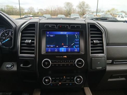 Used 2021 Ford Expedition Limited image 18