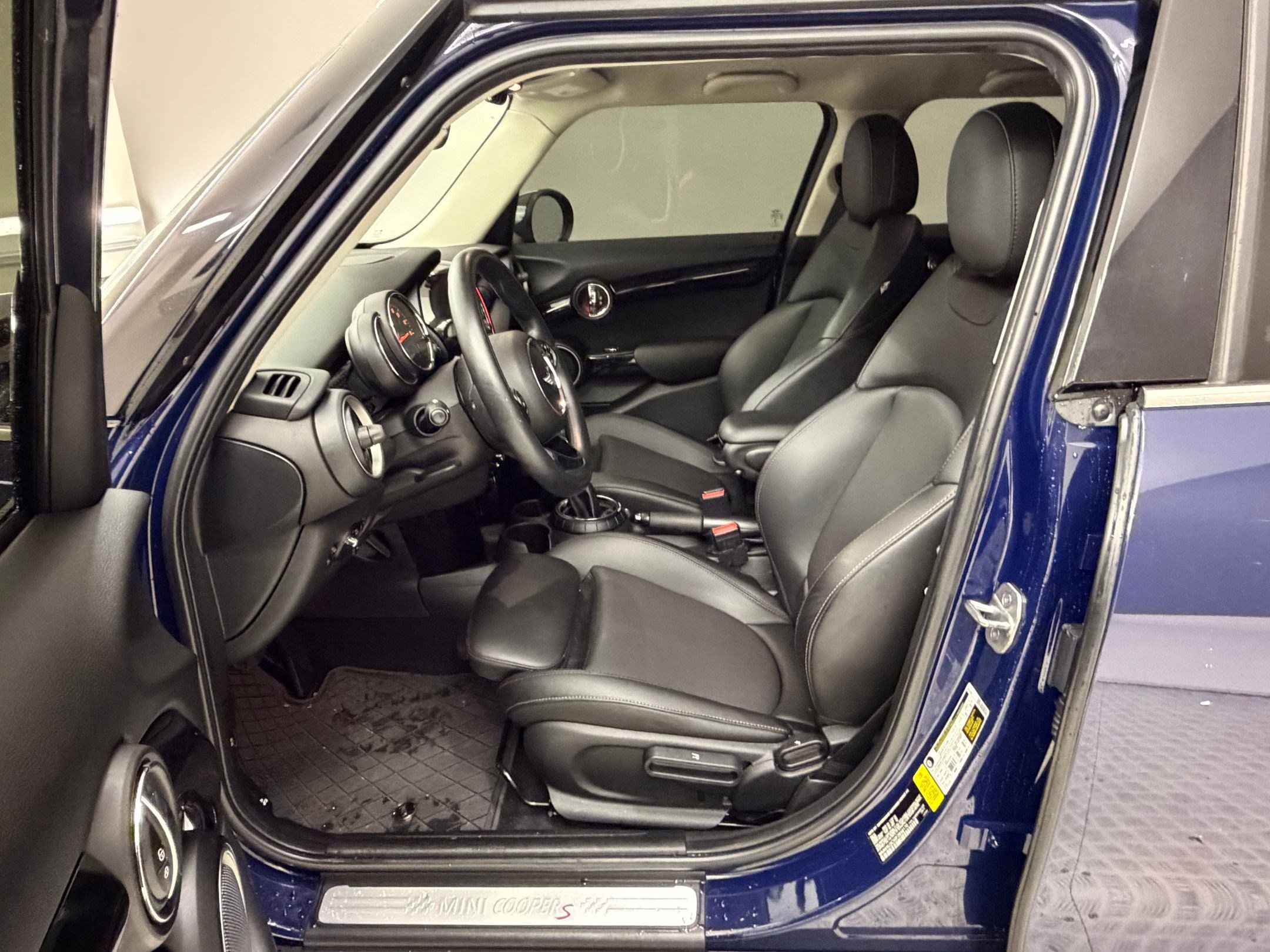 Used 2015 MINI Cooper S FWD image 4