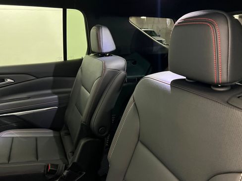 New 2026 Chevrolet Traverse Z71 w/ Enhanced Driving Package AWD/4WD image 21
