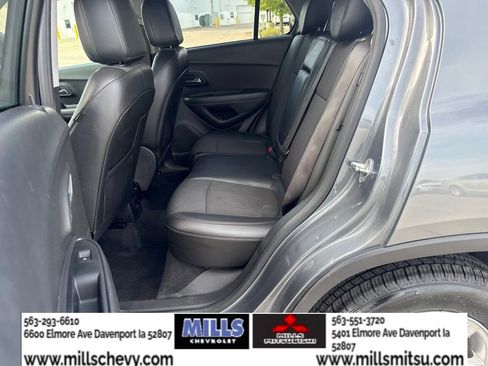 Used 2019 Chevrolet Trax LT w/ LT Convenience Package AWD/4WD image 11