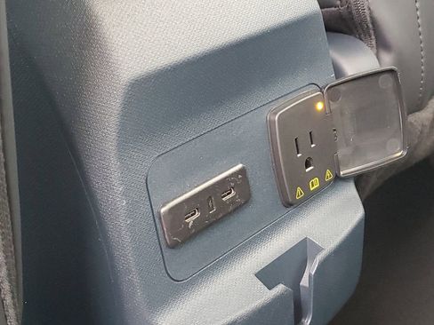 New 2026 Ford Maverick Lariat w/ Black Appearance Package image 31