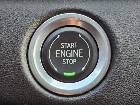 Used 2022 Cadillac Escalade ESV Premium Luxury AWD/4WD image 44