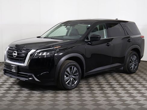 Used 2024 Nissan Pathfinder S image 6