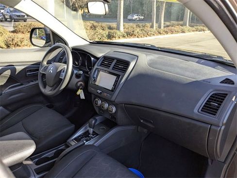 Used 2020 Mitsubishi Outlander Sport ES image 32