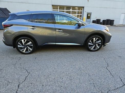 Used 2023 Nissan Murano SL w/ SL Moonroof Package image 2