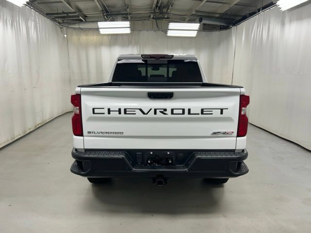 Used 2023 Chevrolet Silverado 1500 ZR2 w/ Technology Package AWD/4WD image 6