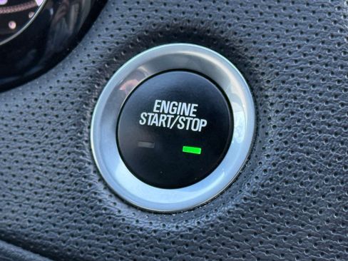 Used 2017 Cadillac XT5 Base image 28