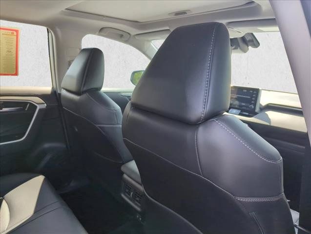 Certified 2020 Toyota RAV4 Limited w/ Limited Grade Weather Package AWD/4WD image 29