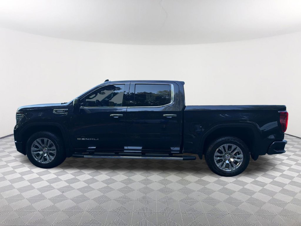 Used 2023 GMC Sierra 1500 Denali w/ Technology Package AWD/4WD image 8