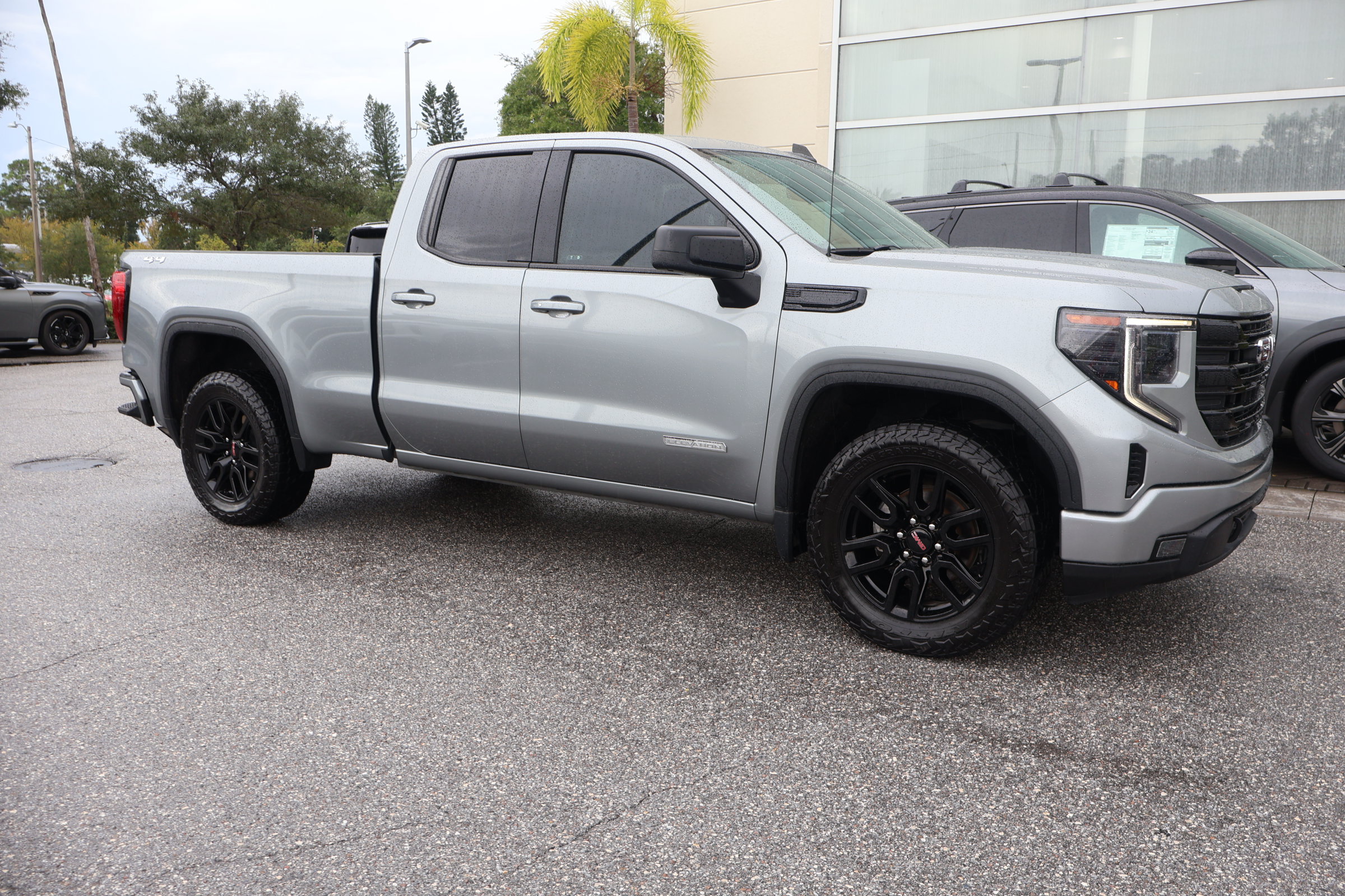 Used 2023 GMC Sierra 1500 Elevation AWD/4WD image 11