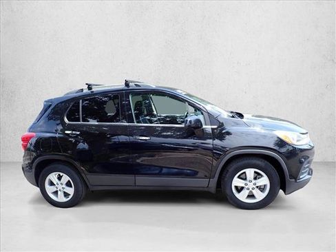 Used 2018 Chevrolet Trax LT w/ LT Convenience Package FWD image 5