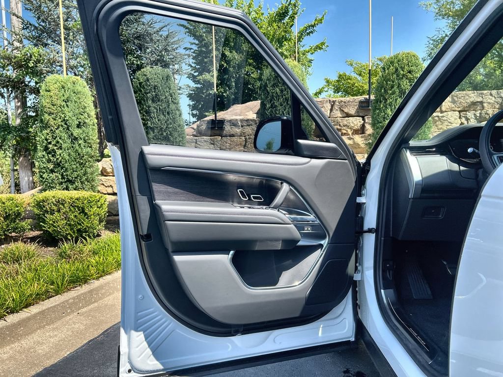 New 2026 Land Rover Range Rover SE AWD/4WD image 17