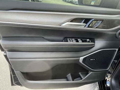 Used 2024 Jeep Wagoneer Series II image 17