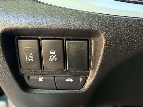 Used 2017 Acura TLX w/ Technology Package FWD image 25