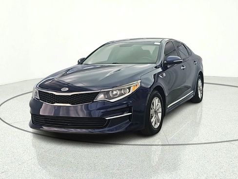 Used 2018 Kia Optima LX FWD image 2