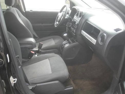 Used 2016 Jeep Compass Sport w/ Power Value Group image 17