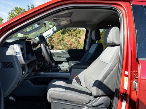 New 2026 Ford F250 XLT w/ XLT Premium Package image 14