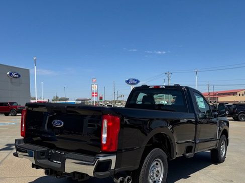 New 2025 Ford F250 XL w/ XL Chrome Package image 4