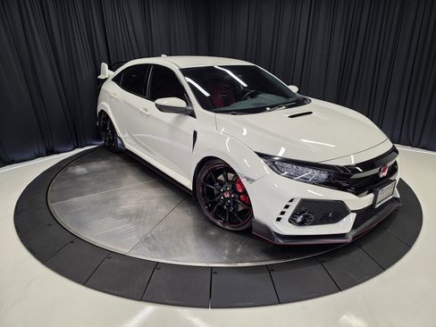 Used 2017 Honda Civic Type R image 62