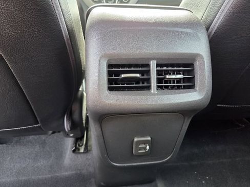 Used 2020 Chevrolet Equinox LS FWD image 15