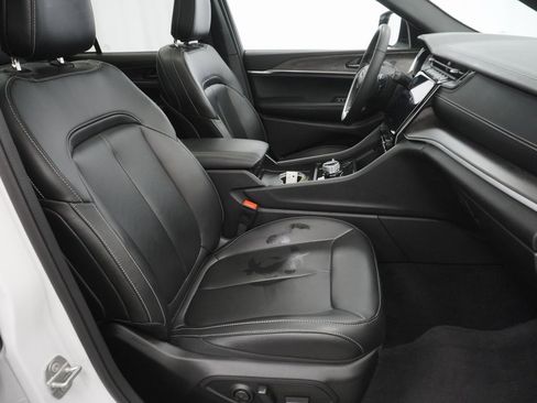 Certified 2024 Jeep Grand Cherokee Limited image 46