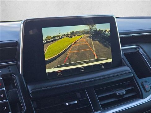 Used 2022 GMC Yukon XL SLE w/ Gmc Pro Safety Plus Package image 13