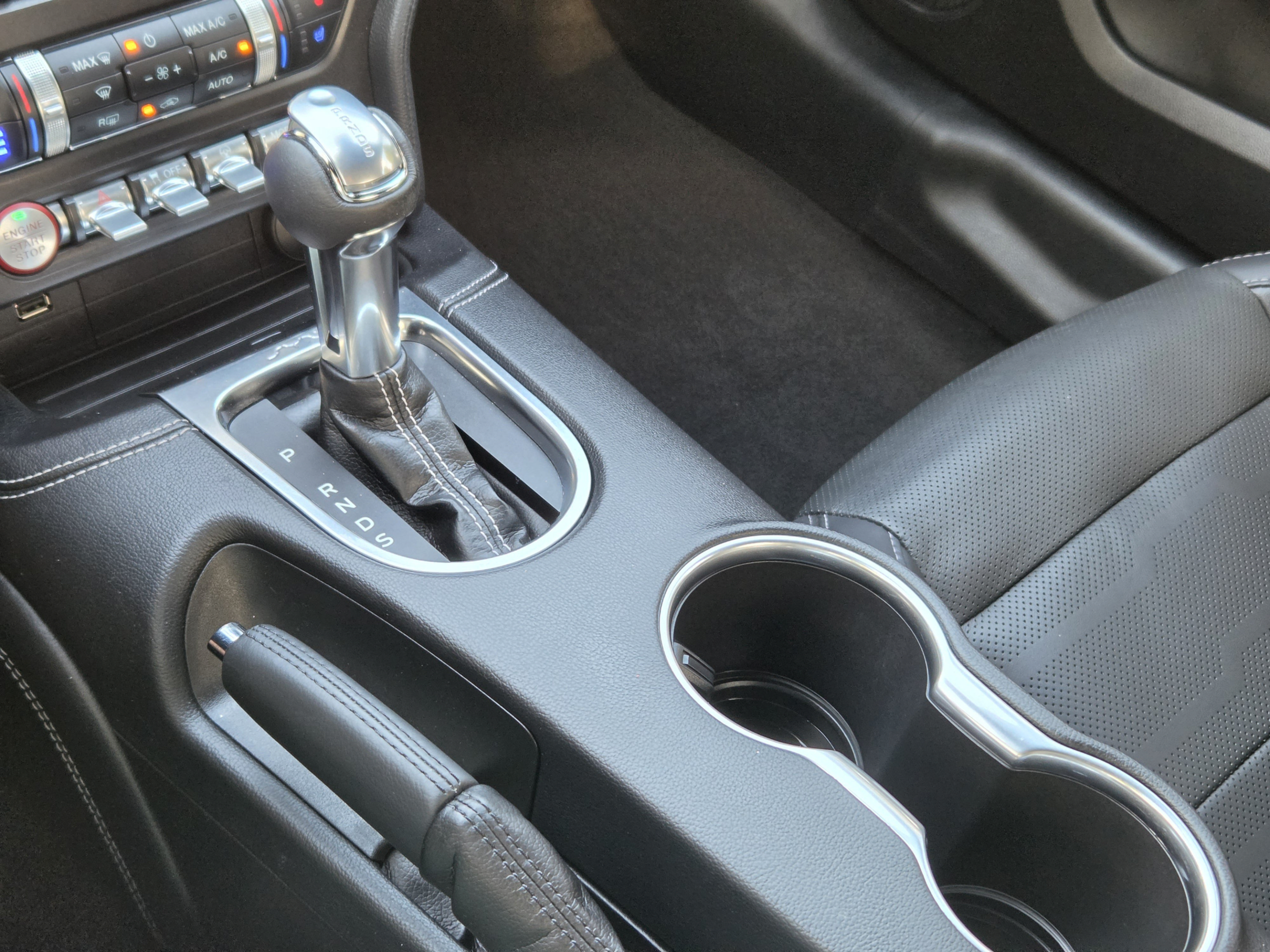 Used 2022 Ford Mustang GT Premium w/ Equipment Group 401A RWD image 19