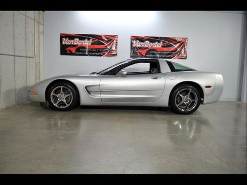 Used 1997 Chevrolet Corvette Coupe w/ Memory Pkg RWD image 24