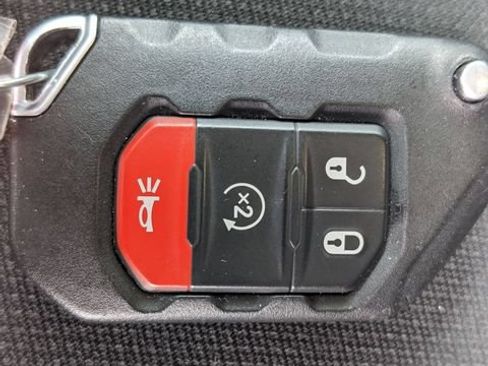Used 2021 Jeep Wrangler Unlimited Sport AWD/4WD image 31