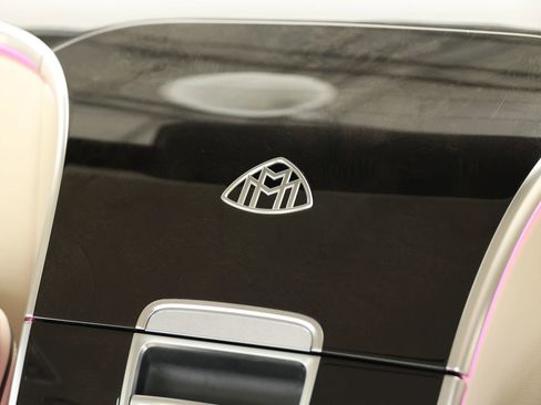 Used 2024 Mercedes-Benz Maybach S 580 4MATIC image 66
