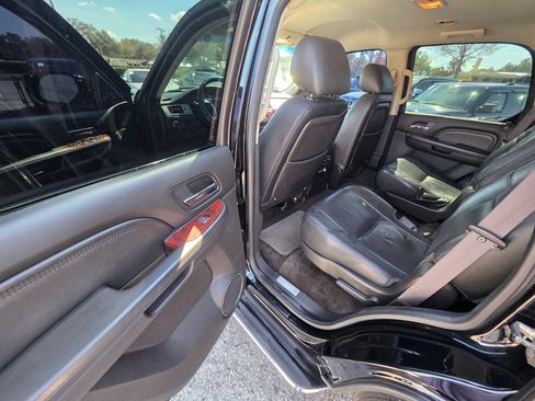 Used 2012 Cadillac Escalade 2WD image 13