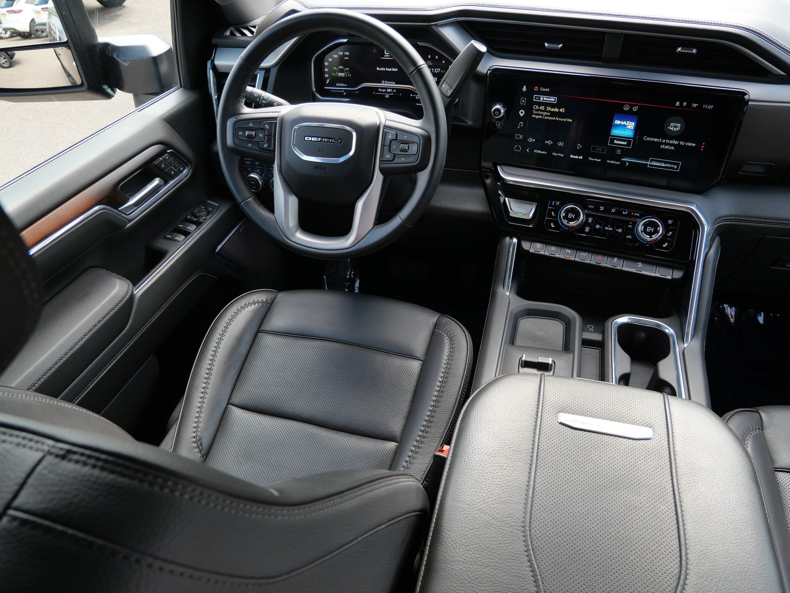 Used 2024 GMC Sierra 2500 Denali w/ Denali Reserve Package AWD/4WD image 9